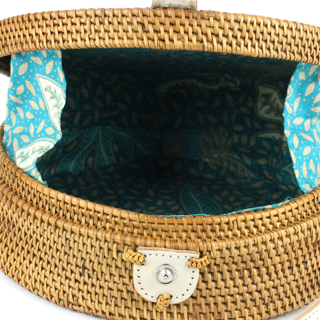 Loud Elephant Handwoven Round Rattan Bag - White Snap