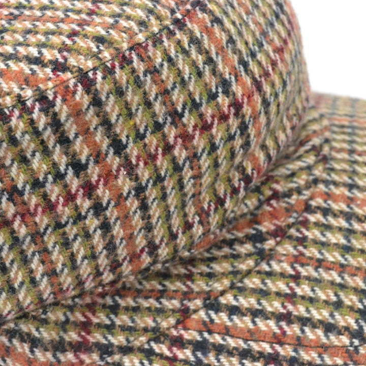 Classic Tweed country flat cap with flat top and curved peak - Brown