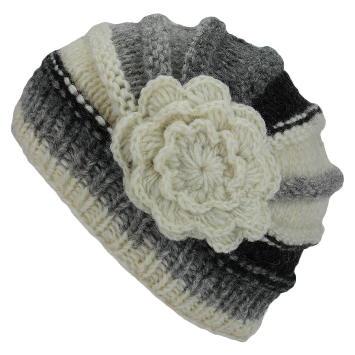 Ladies Chunky Wool Knit Shell Shaped Beanie Hat with Side Flower - Off White