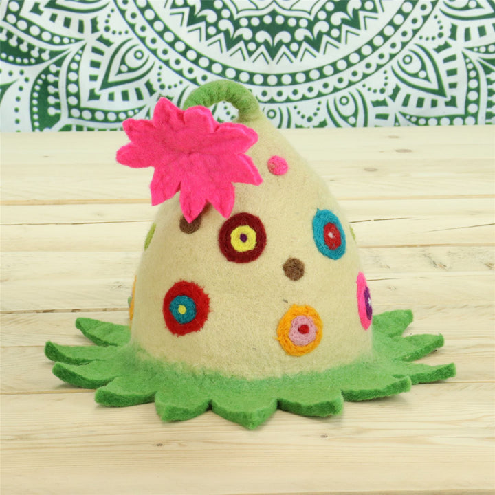 LoudElephant Handcrafted Wool Felt Hat from Nepal - Dotty Flowers 1