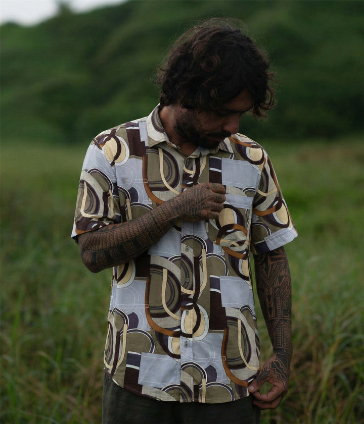 Regular Fit Short Sleeve Shirt - Retro Geo