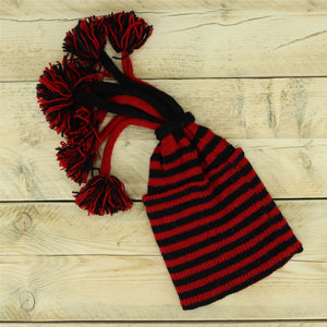 Chapeau de gland de fontaine de bonnet tricoté à la main - rayure rouge noir