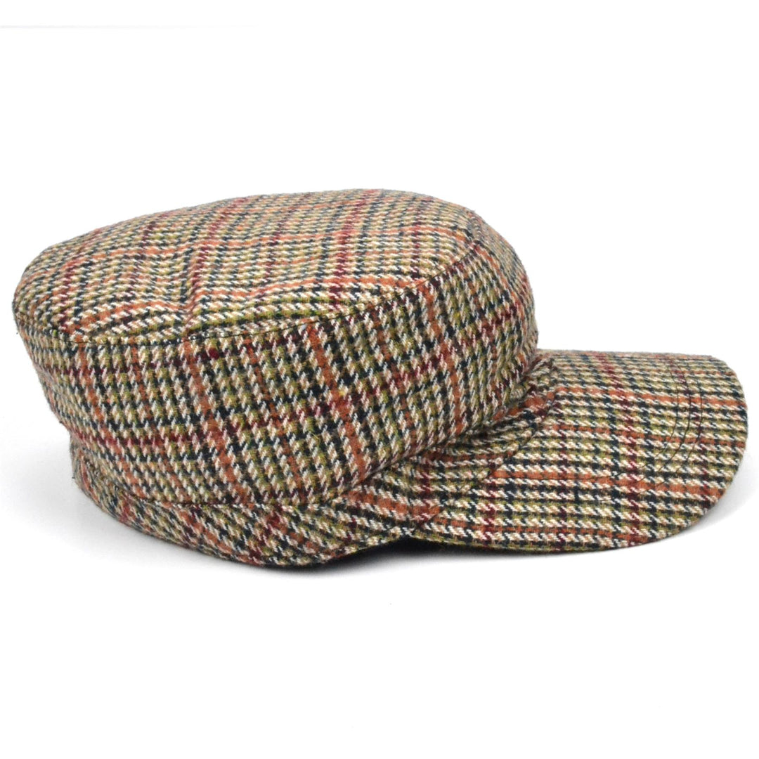 Classic Tweed country flat cap with flat top and curved peak - Brown