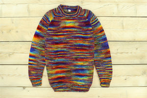 Handgestrickter Wollpullover – SD-Regenbogen