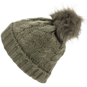 Bonnet tricoté en côtes torsadées avec pompon de couleur assortie - Marron
