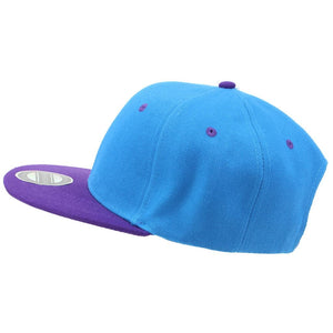 Snapback-Kappe mit kontrastierendem Schirm und flachem Schirm – Blau und Lila