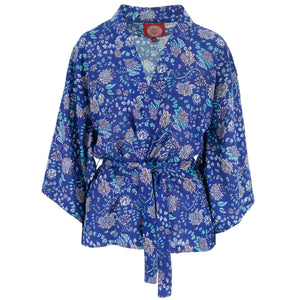 Fröhlicher Kimono – blauer Wind