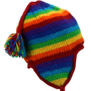 Chapeau à pompon en tricot de laine - arc-en-ciel à rayures