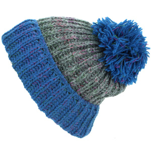 Bonnet à pompon en tricot de laine - gris foncé et bleu