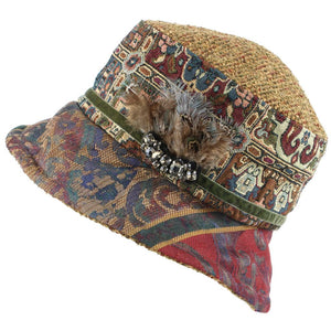 Cloche hat i blandet stof til kvinder med tekstureret krone