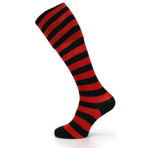 Lange knæhøje stribede sokker - røde og sorte