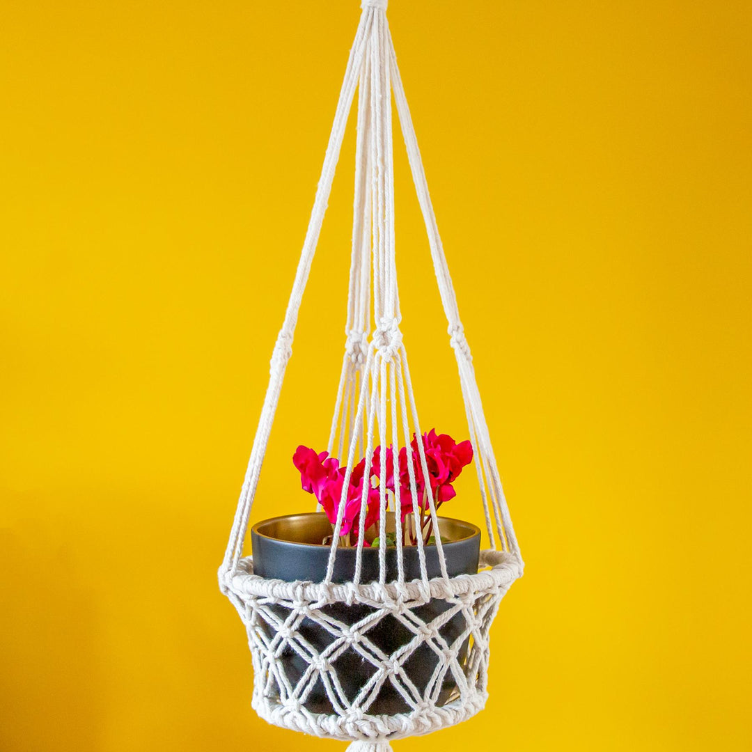 Macrame Hand Woven Rope Hanging Planter - Large (19cm Pot)