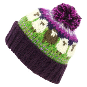 Handgestrickte Bommelmütze aus Wolle – Schaf – grün-lila Farbverlauf