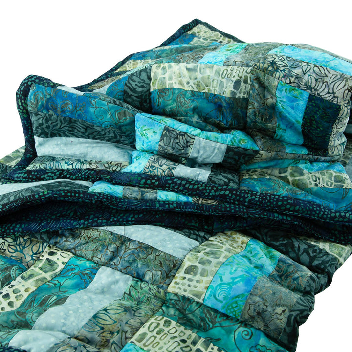 Handmade Quilted Patchwork Batik Printed Bedspread - Ocean Blue