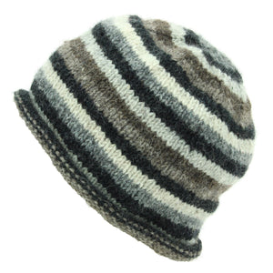 Handgestrickte Beanie-Mütze aus Wolle – Streifen natur