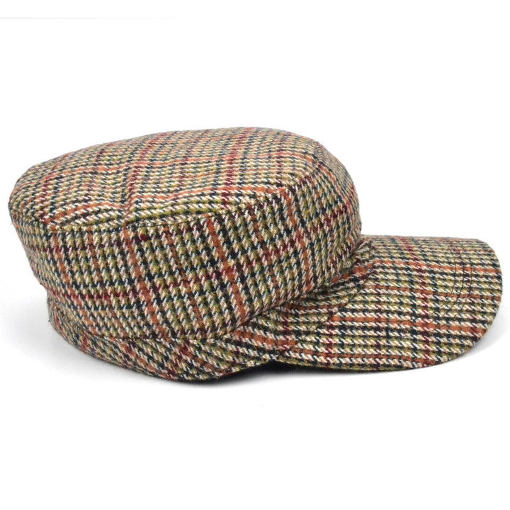 Classic Tweed country flat cap with flat top and curved peak - Brown