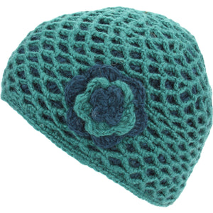 Damen-Mütze aus Wollstrick und Häkelgitter mit Blume – Blaugrün und Grün