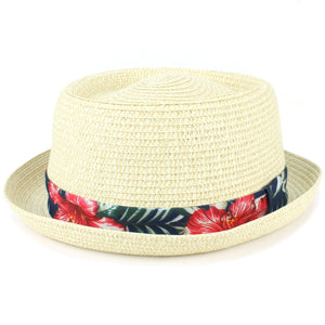 Porkpie-Hut aus Stroh mit hawaiianischem Blumenband – Weiß